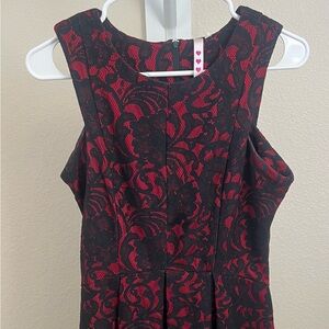 Elegant Red and Black Patterned Dress